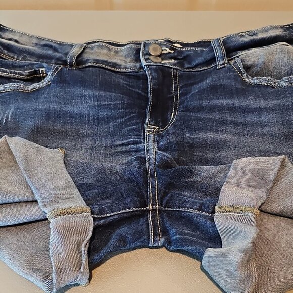 Brody Blue Jean Shorts with Vintage Wash and Rolled Cuffs - Picture 7 of 11